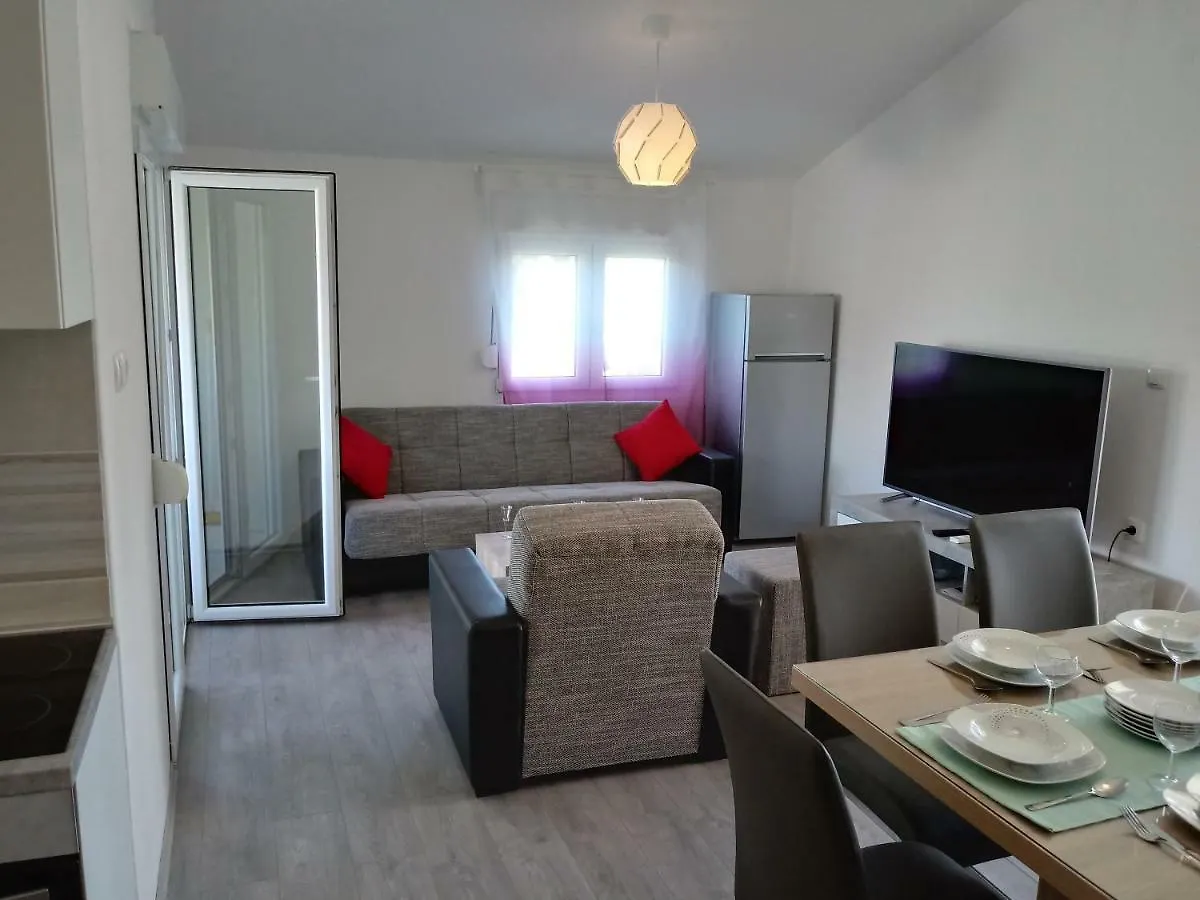 Apartment Galijot Vir 0*,