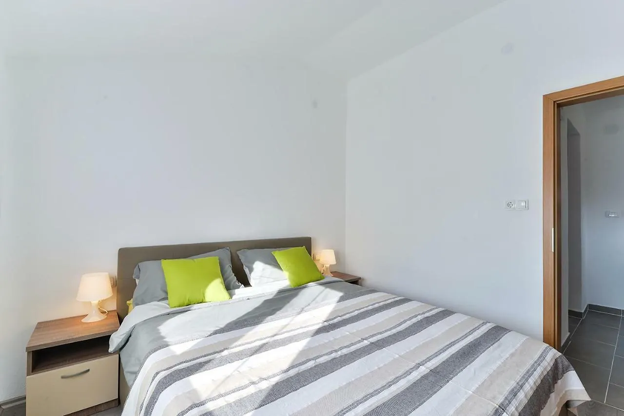 Apartment Galijot Vir Kroatië