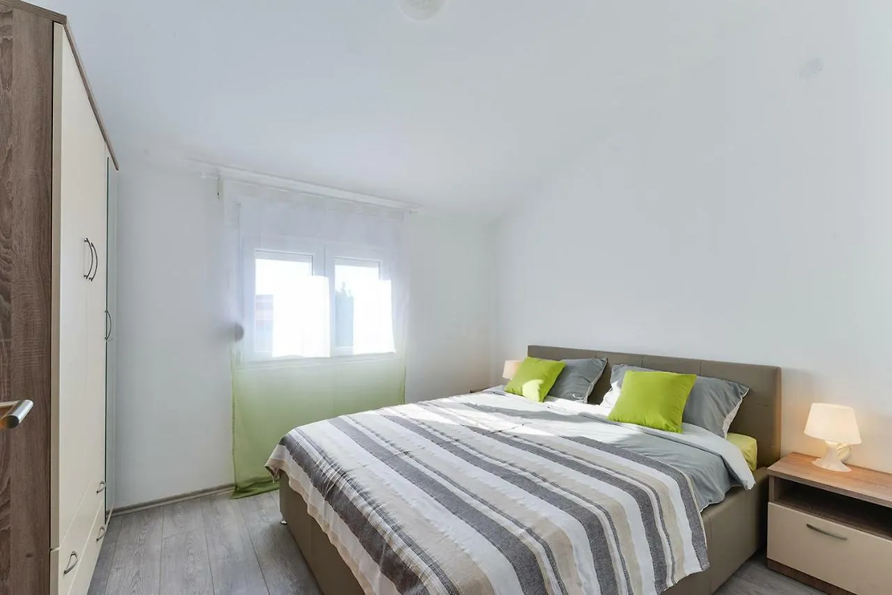 Apartment Galijot Vir